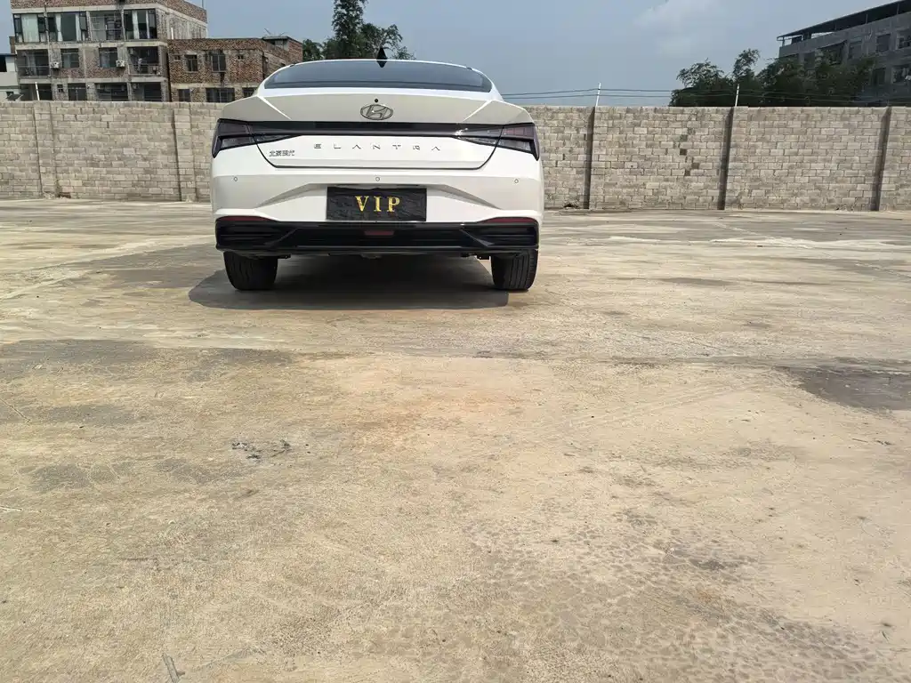 Hyundai Hyundai Elantra 2021 1.5L CVT LUX Premium Edition 2021 - thumbnail 11