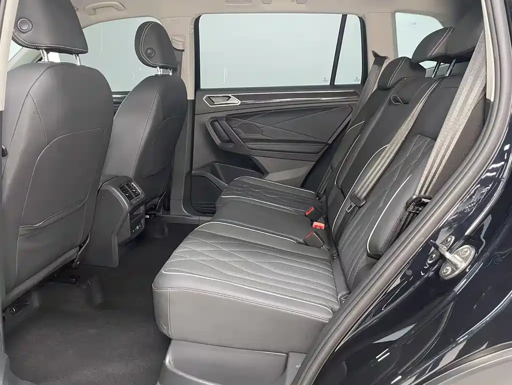 Volkswagen Tharu L 2023 280TSI Automatic Two-Wheel Drive潮创Limited Edition 2023 - thumbnail 12