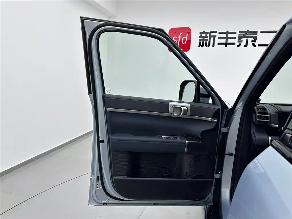 Fangchengbao T7 2025 190KM AWD Max Edition 2025 - thumbnail 8