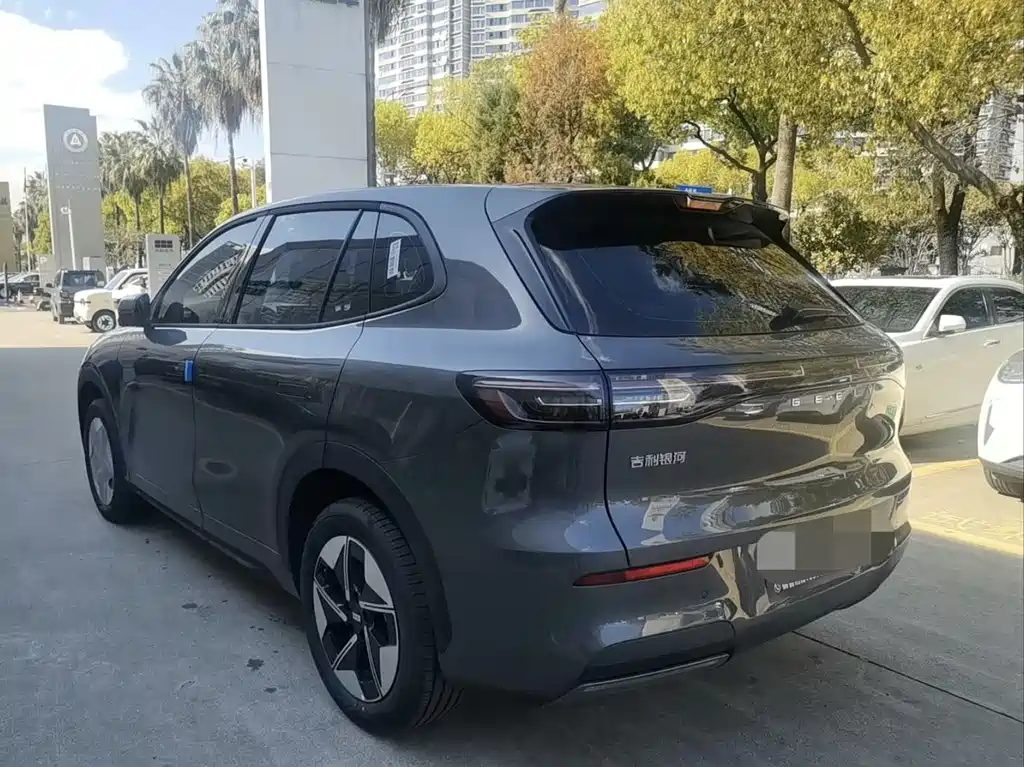 Geely Galaxy Geely Galaxy E5 2026 530km Qihang Edition 2026 - thumbnail 3