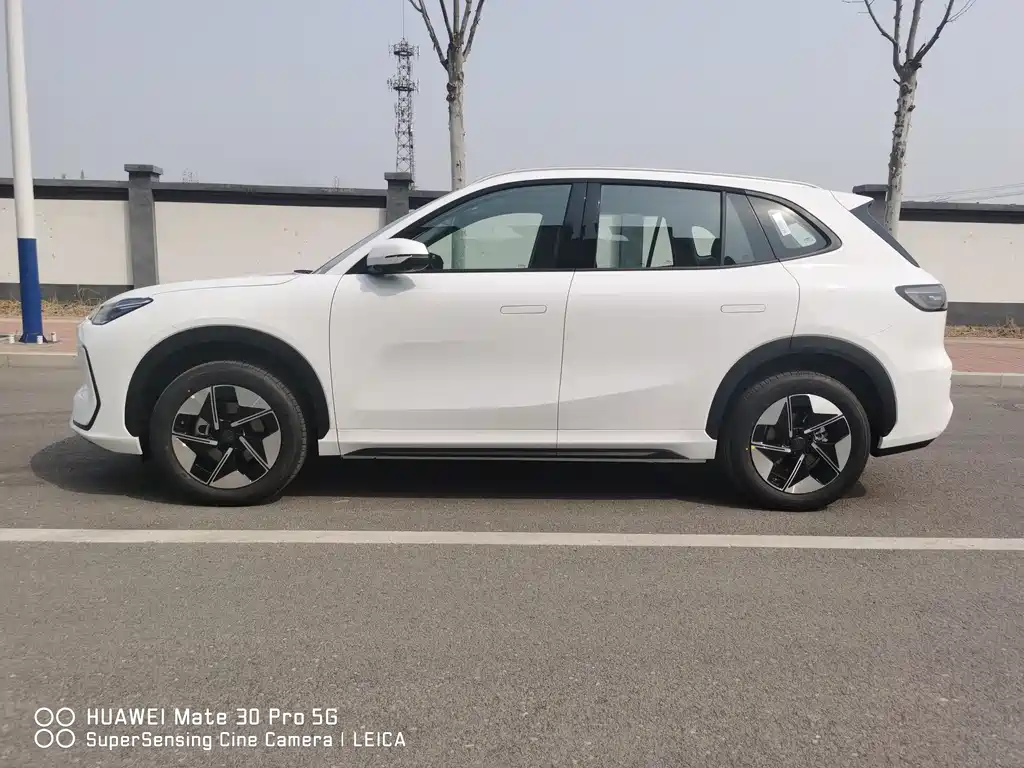 Geely Galaxy Galaxy E5 2026 530km Explorer 2026 - thumbnail 3