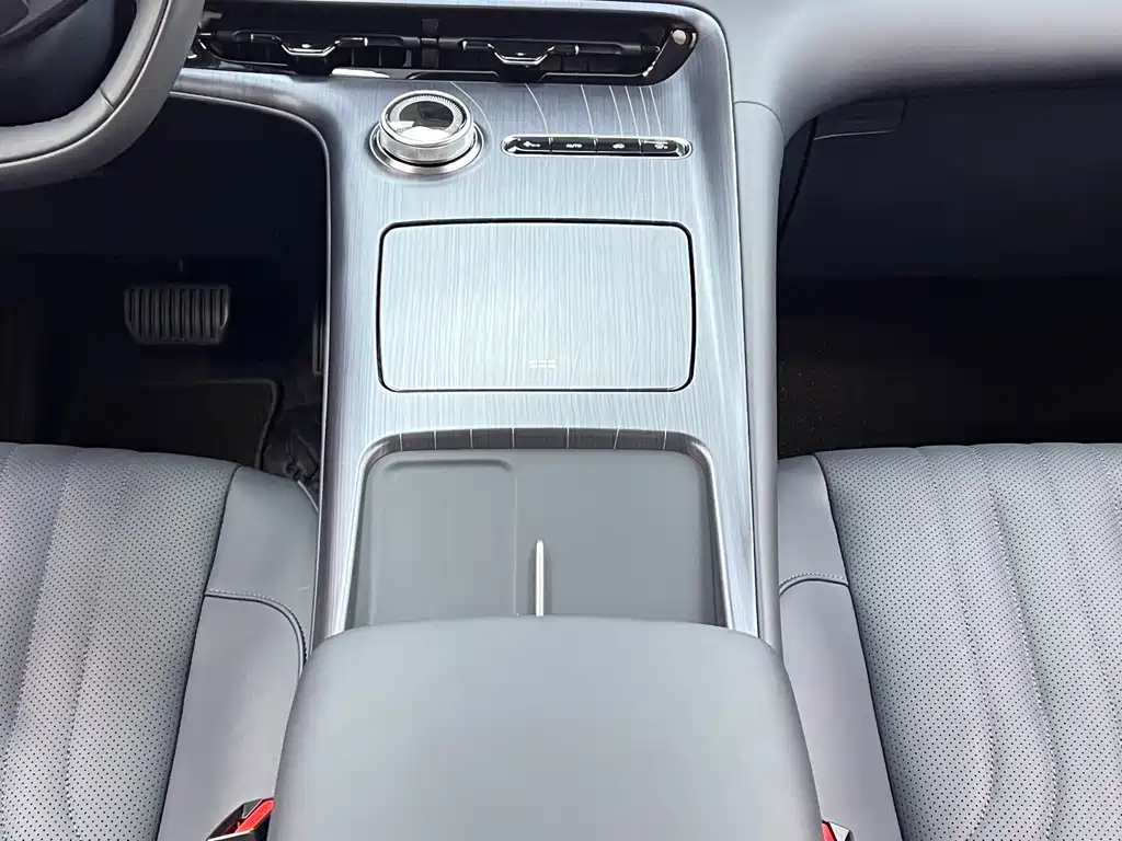 Geely Galaxy Galaxy E5 2026 610km Voyage Edition 2025 - thumbnail 23