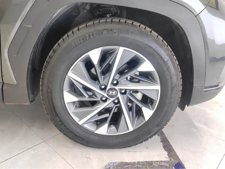 Hyundai Tucson L 1.5T 2WD GLX Elite 2023 - thumbnail 6