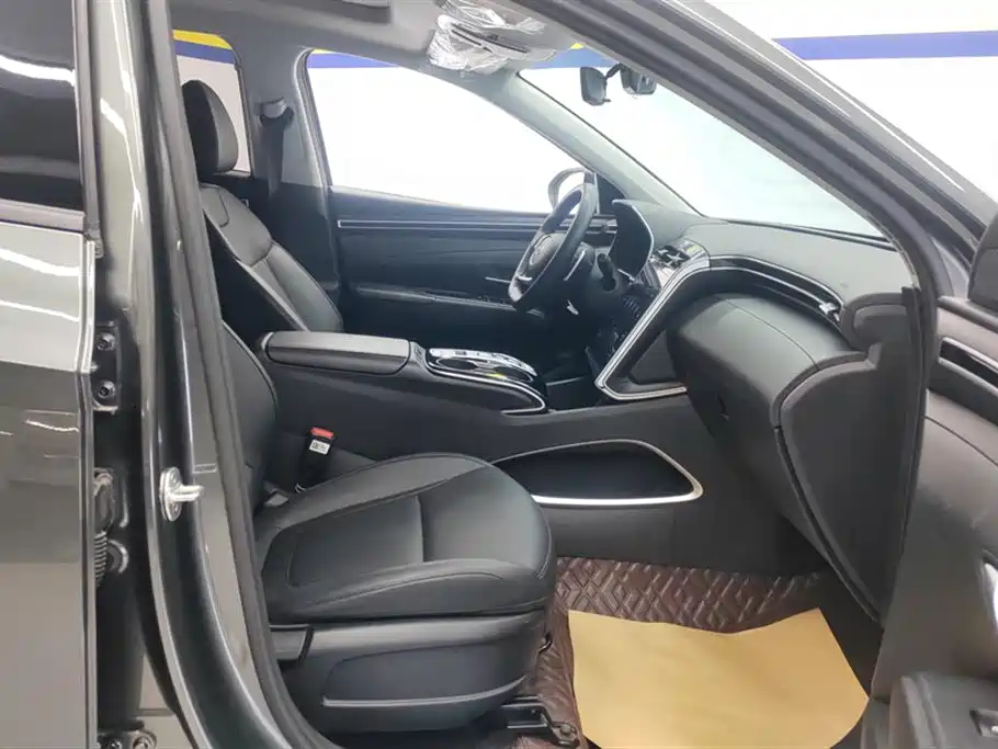 Hyundai Tucson L 1.5T 2WD GLX Elite 2023 - thumbnail 8