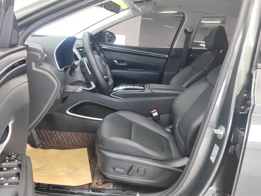 Hyundai Tucson L 1.5T 2WD GLX Elite 2023 - thumbnail 9