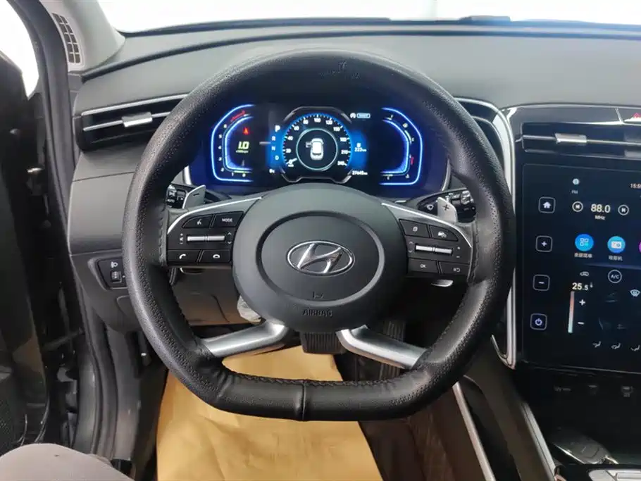 Hyundai Tucson L 1.5T 2WD GLX Elite 2023 - thumbnail 15