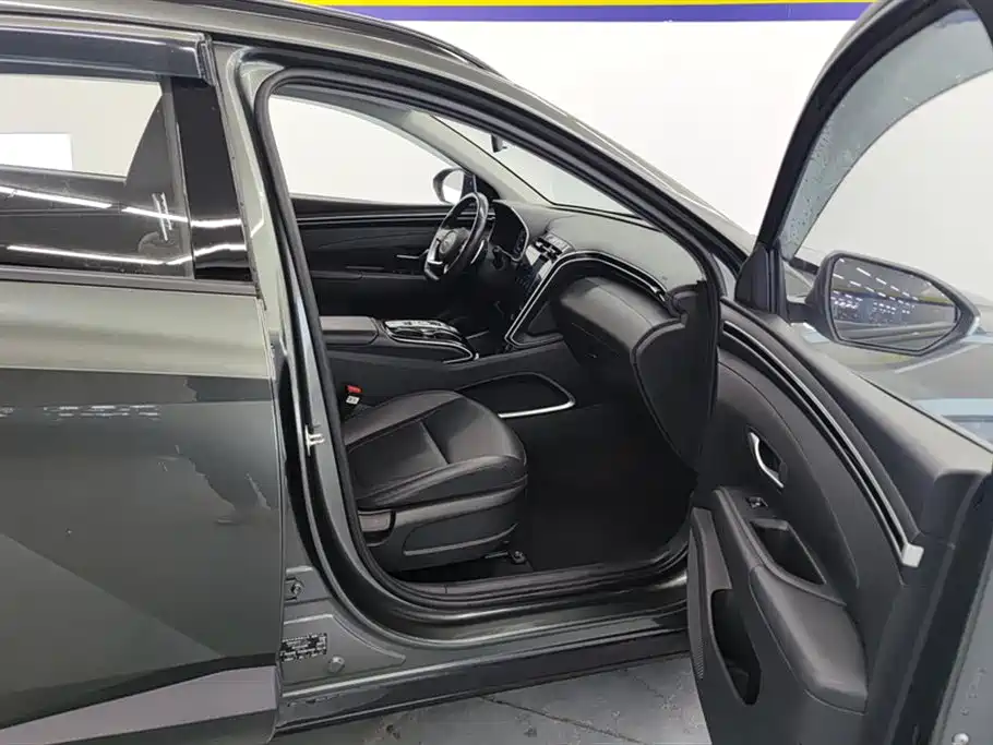 Hyundai Tucson L 1.5T 2WD GLX Elite 2023 - thumbnail 8