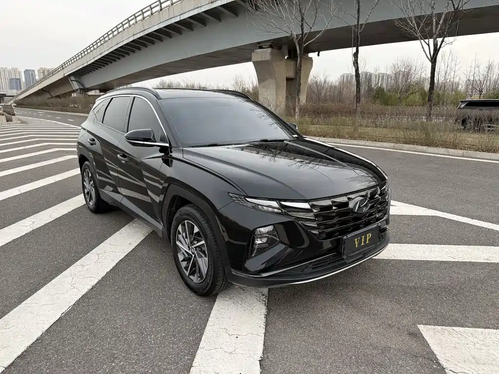 Hyundai Tucson L 1.5T GLX 2023 - thumbnail 3