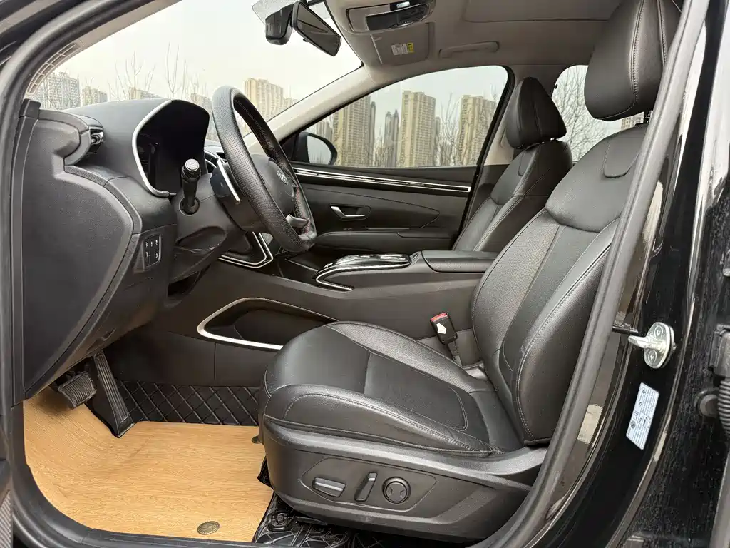 Hyundai Tucson L 1.5T GLX 2023 - thumbnail 4