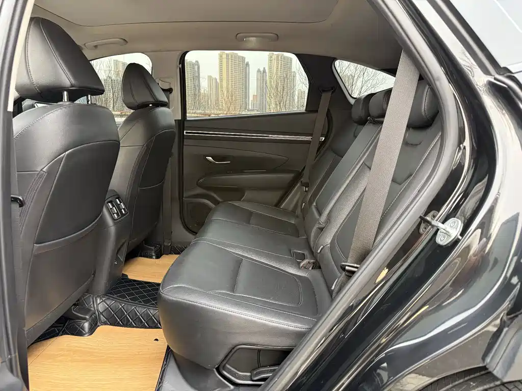 Hyundai Tucson L 1.5T GLX 2023 - thumbnail 5