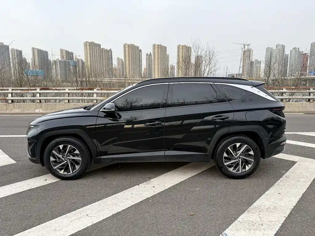 Hyundai Tucson L 1.5T GLX 2023 - thumbnail 11