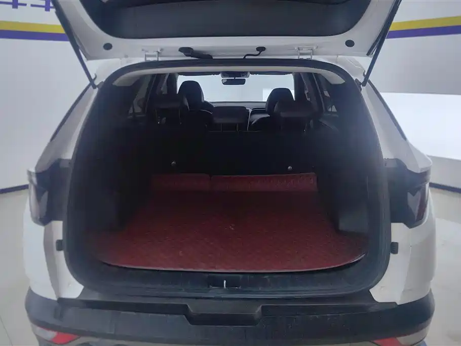Hyundai Tucson L 1.5T 2WD GLX Elite 2023 - thumbnail 4