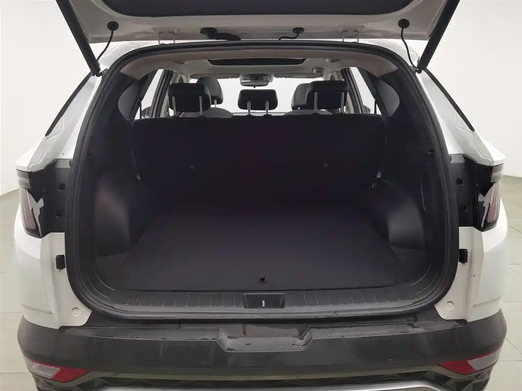 Hyundai Tucson L 1.5T 2WD GLX Elite 2024 - thumbnail 16