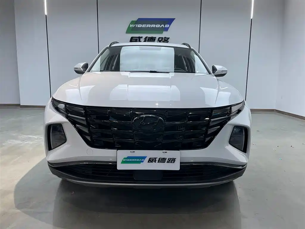 Hyundai Tucson L 1.5T 2WD GLX Elite 2023 - thumbnail 2