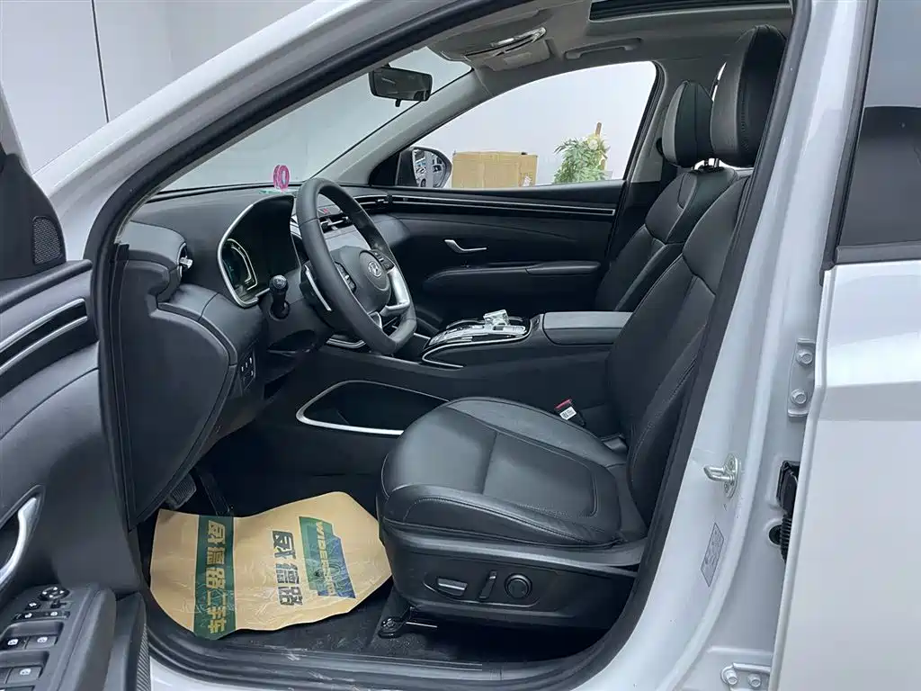Hyundai Tucson L 1.5T 2WD GLX Elite 2023 - thumbnail 14