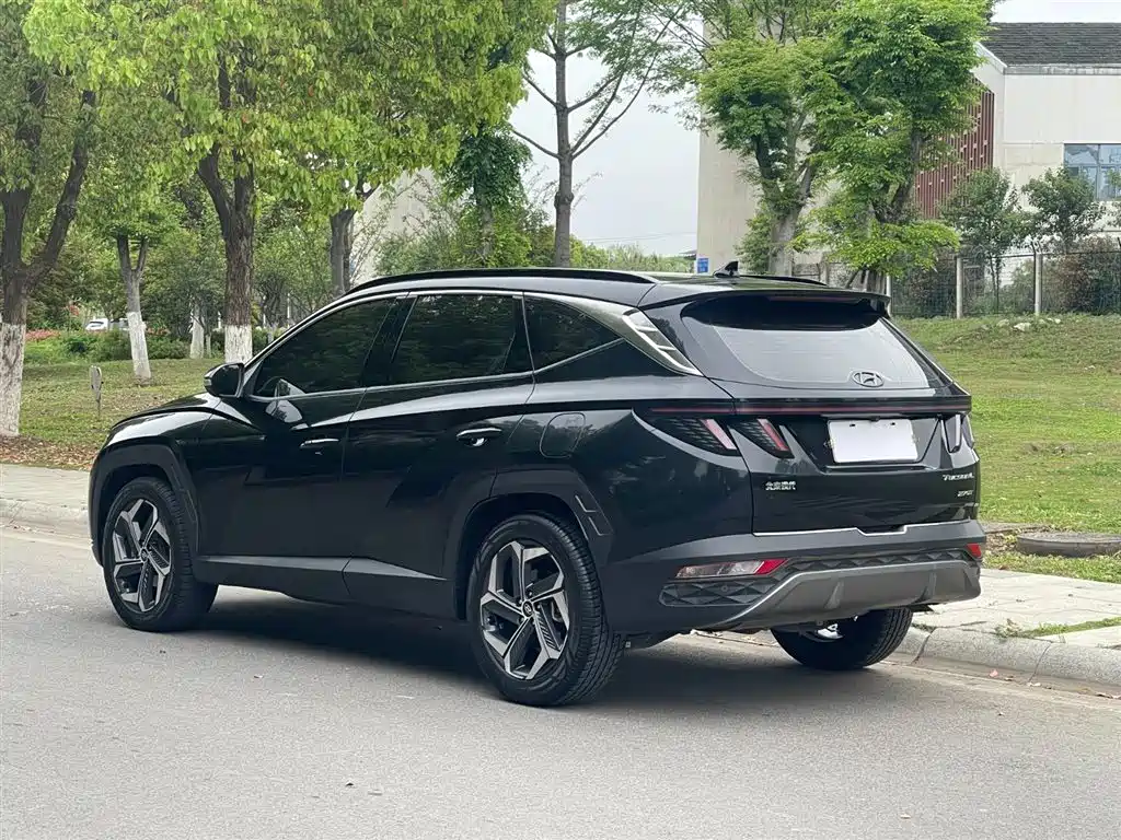 Hyundai Tucson L 1.5T 2WD DLX Luxury 2023 - thumbnail 6
