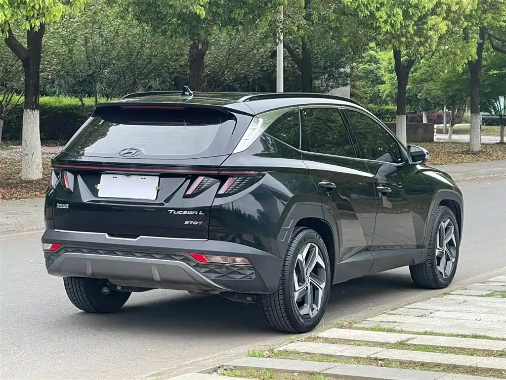 Hyundai Tucson L 1.5T 2WD DLX Luxury 2023 - thumbnail 7