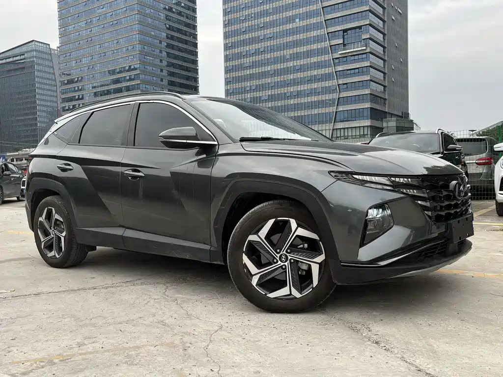 Hyundai Tucson L 1.5T 2WD DLX Luxury 2024 - thumbnail 8