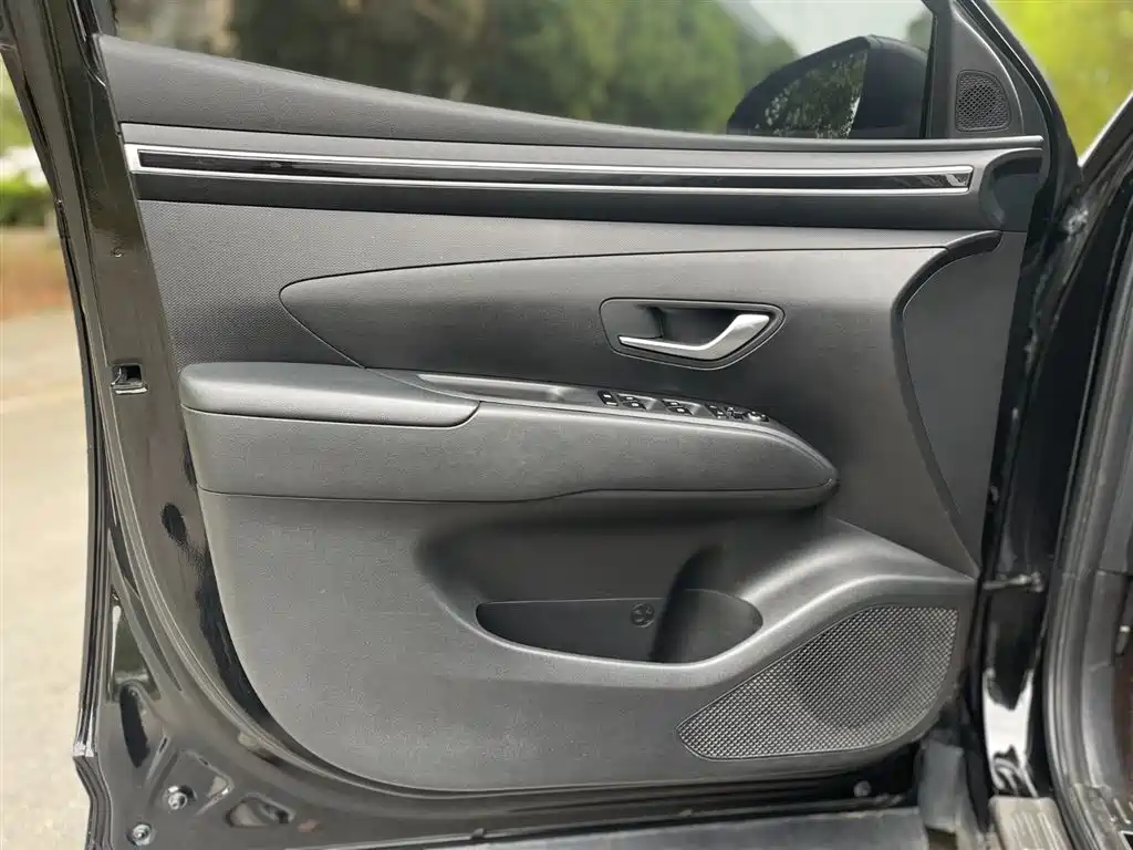 Hyundai Tucson L 1.5T 2WD DLX Luxury 2023 - thumbnail 13