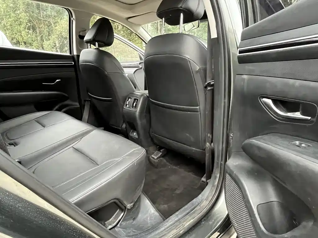 Hyundai Tucson L 1.5T 2WD DLX Luxury 2024 - thumbnail 11