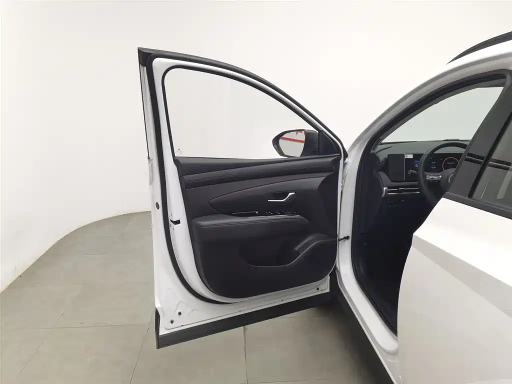Hyundai Tucson L 1.5T Prestige 2025 - thumbnail 8