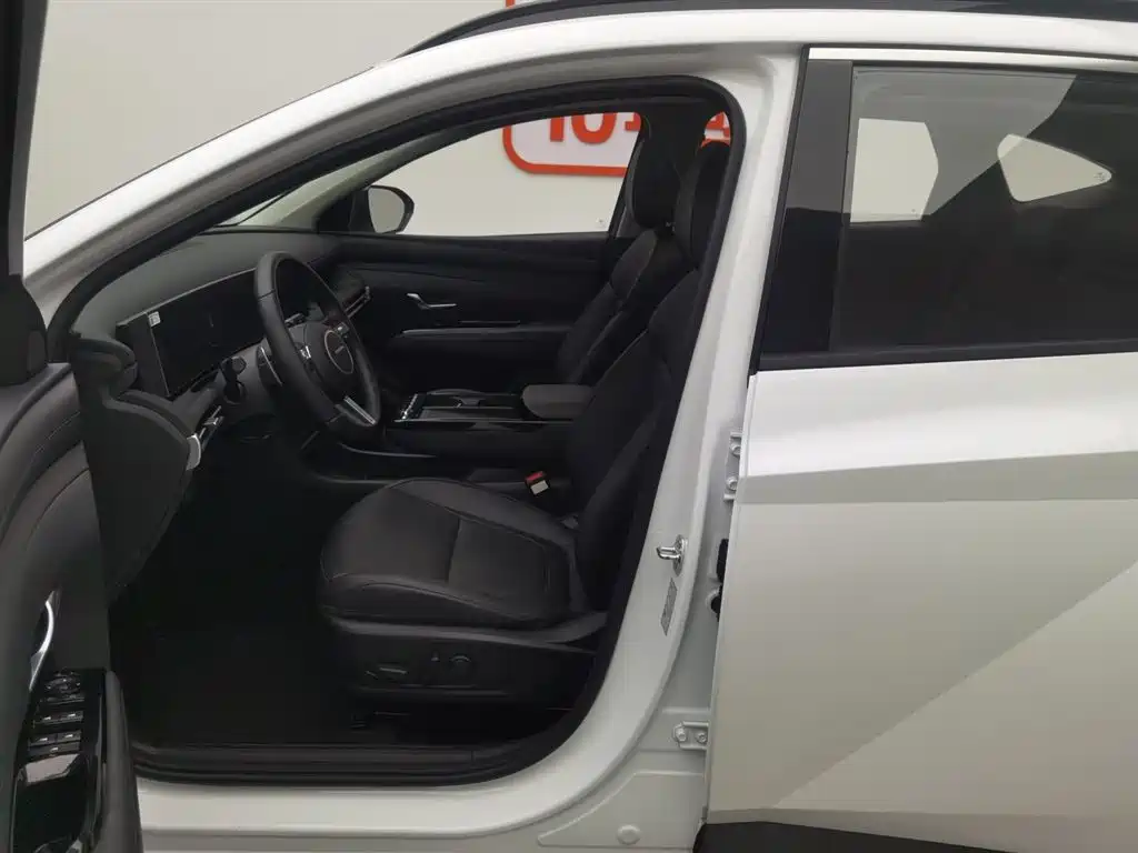 Hyundai Tucson L 1.5T Prestige 2025 - thumbnail 10