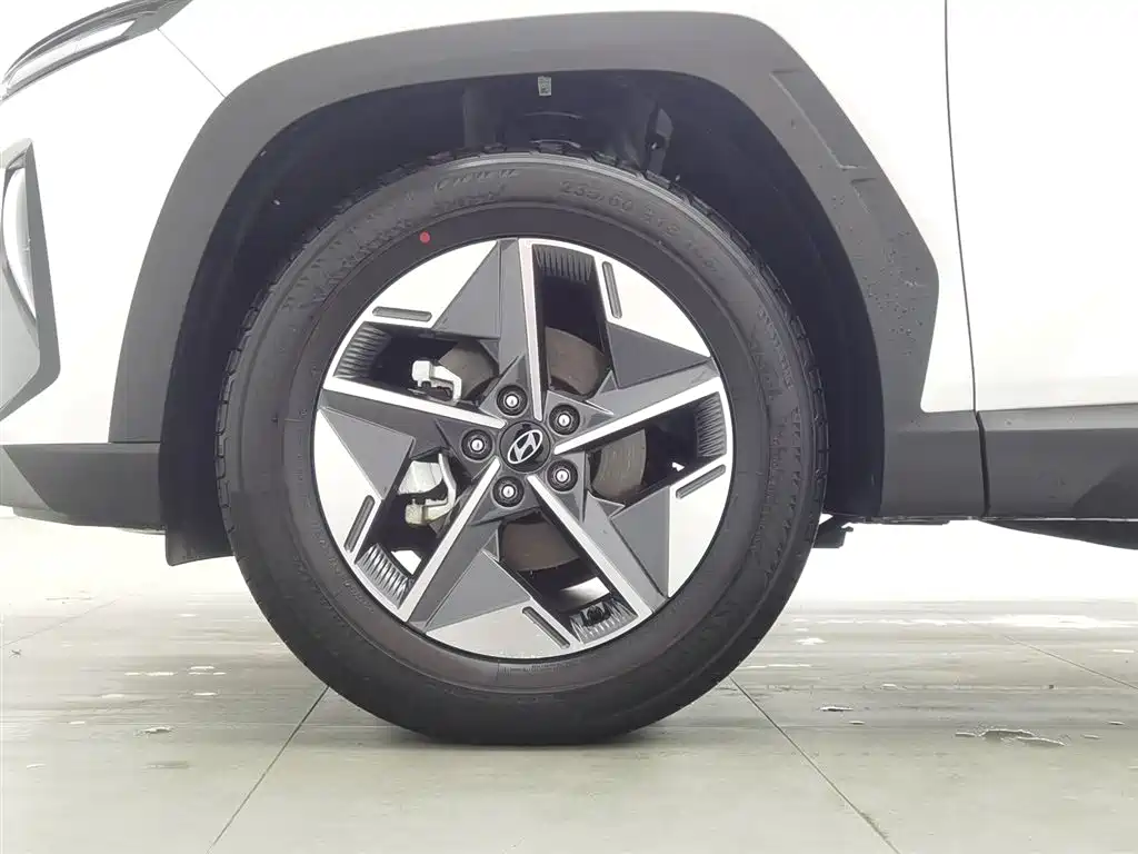 Hyundai Tucson L 1.5T Prestige 2025 - thumbnail 17