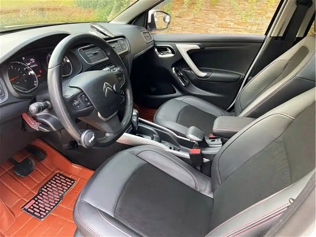 Citroen Citroën C3-XR 2015 1.6THP Automatic Flagship Edition 2015 - thumbnail 5