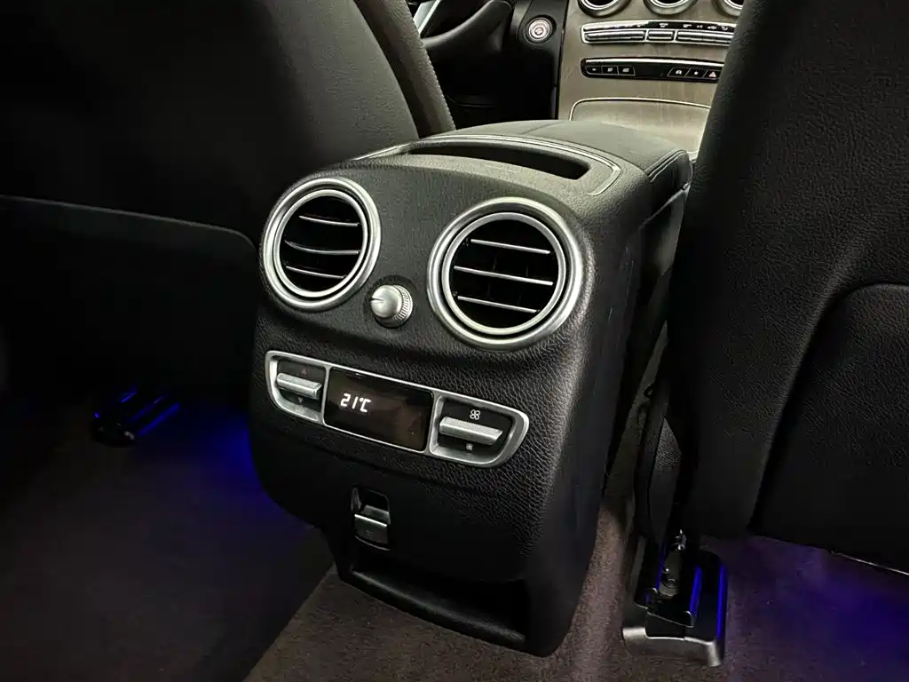 Mercedes-Benz Mercedes-Benz GLC 2020 Facelift GLC 300 L 4MATIC Dynamic 2020 - thumbnail 24