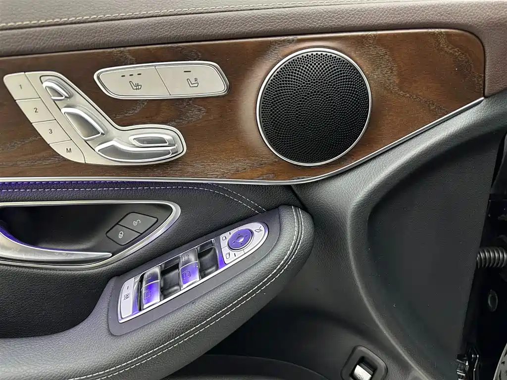 Mercedes-Benz Mercedes-Benz GLC 2020 Facelift GLC 300 L 4MATIC Dynamic 2020 - thumbnail 26