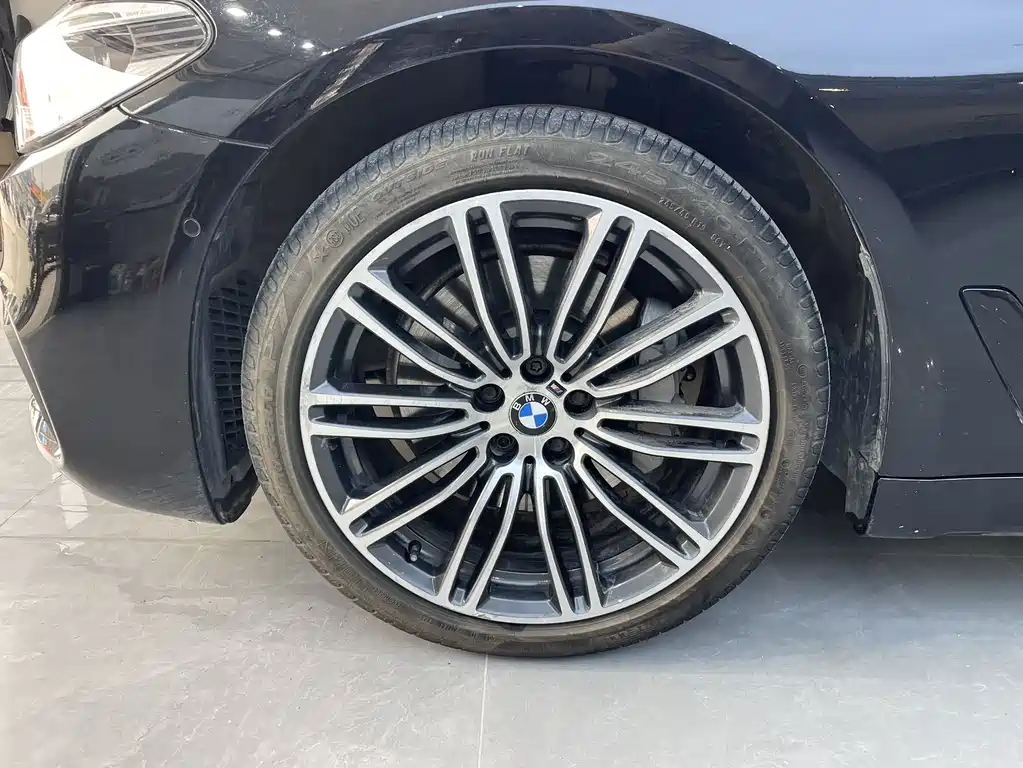 BMW BMW 5 Series 2018 Model Year Facelift 530Li Leading M Sport Package 2018 - thumbnail 17