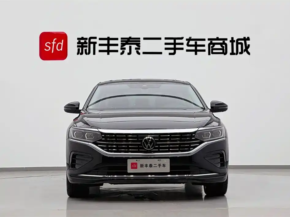 Volkswagen Passat 2023 Facelift 330TSI Luxury Edition 2023 - thumbnail 2