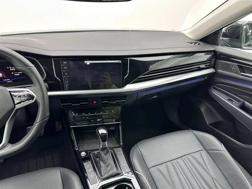 Volkswagen Passat 2023 Facelift 330TSI Luxury Edition 2023 - thumbnail 15