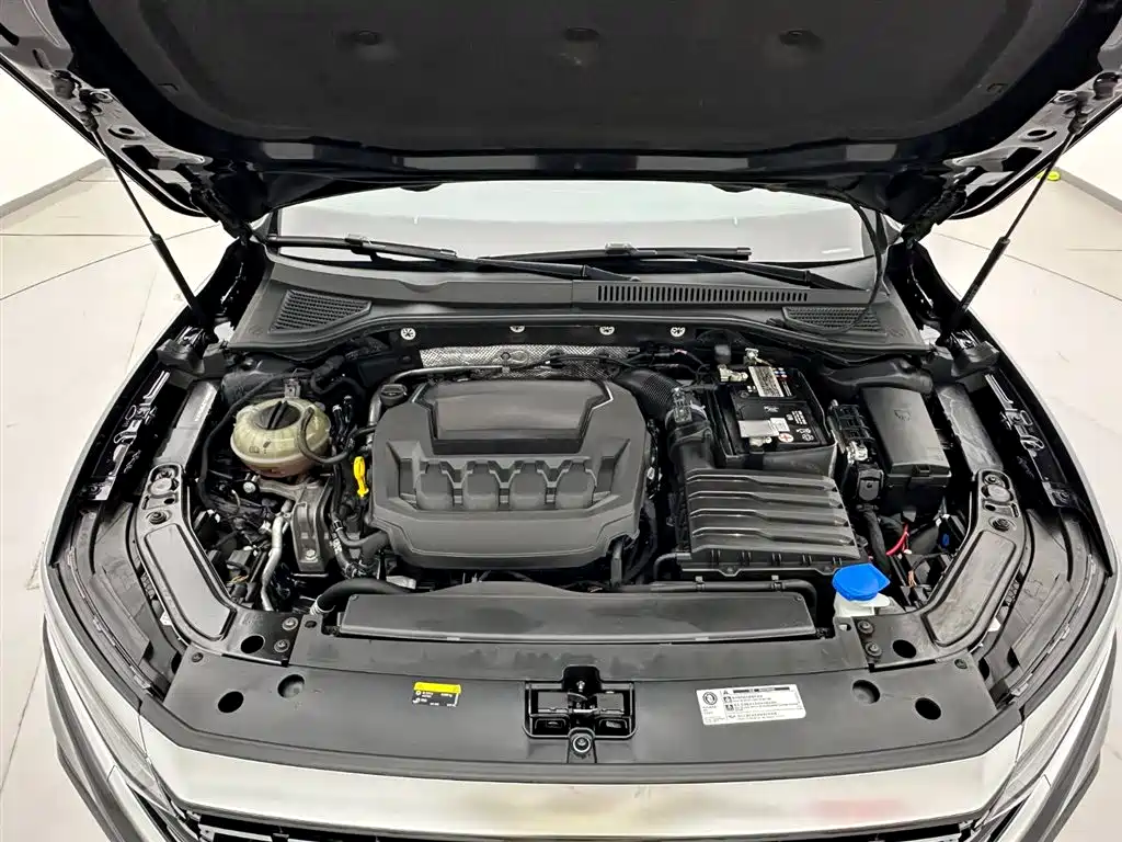 Volkswagen Passat 2023 Facelift 330TSI Luxury Edition 2023 - thumbnail 27