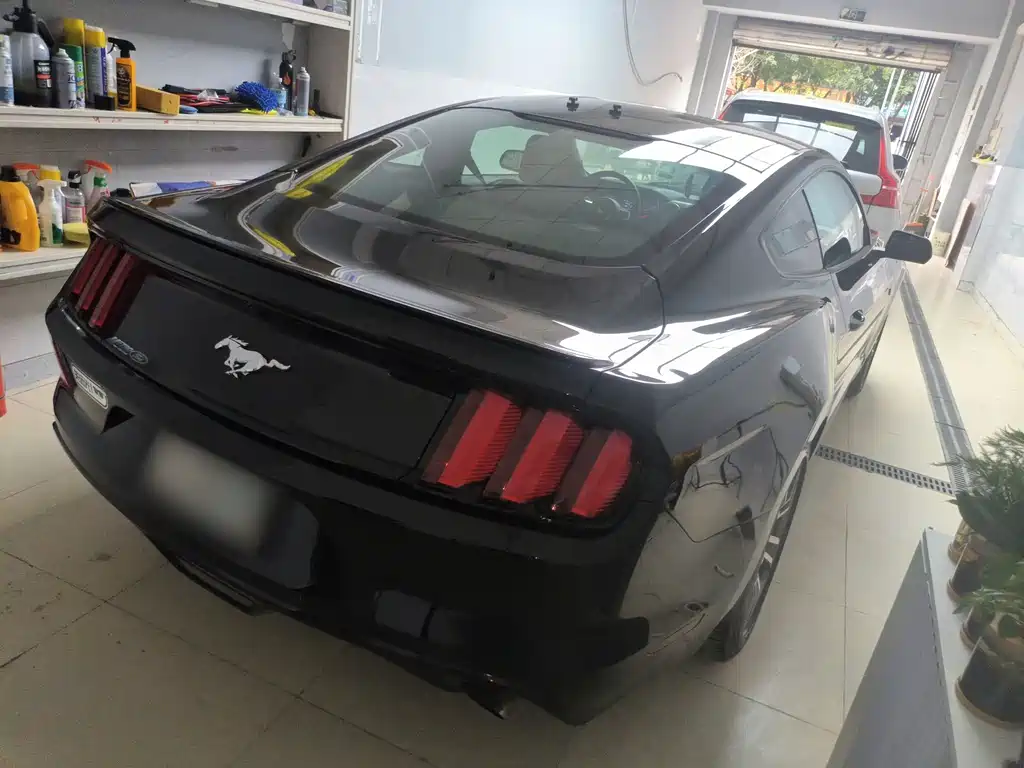 Ford Mustang 2017 2.3T Performance Edition 2018 - thumbnail 3