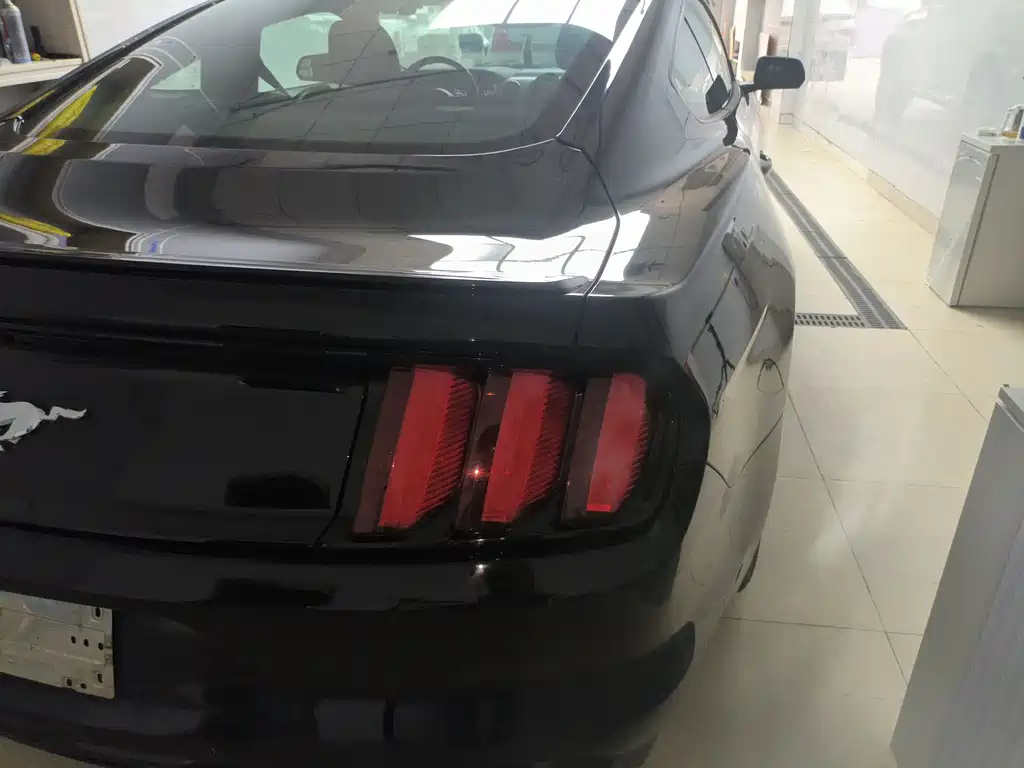 Ford Mustang 2017 2.3T Performance Edition 2018 - thumbnail 4