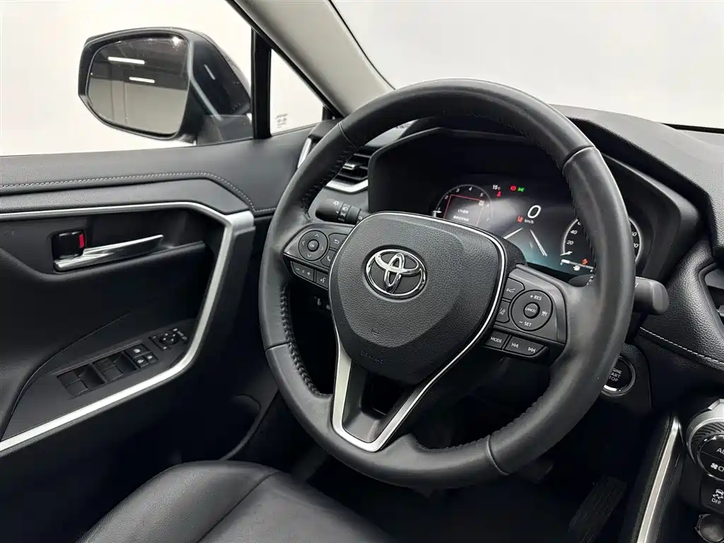 Toyota RAV4 2023 2.0L CVT 2WD Fashion Plus Edition 2024 - thumbnail 9