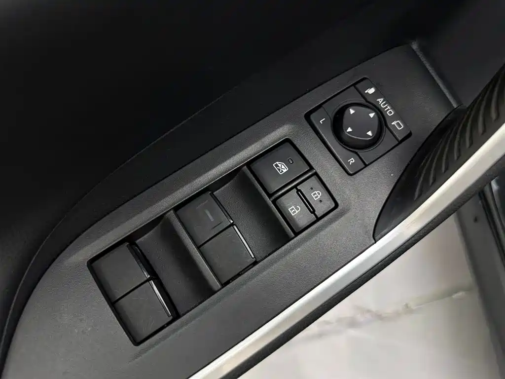 Toyota RAV4 2023 2.0L CVT 2WD Fashion Plus Edition 2024 - thumbnail 25