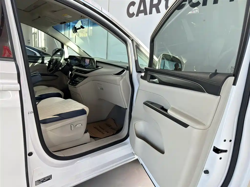 Buick Buick GL8 2023 ES Landmark Comfort 2024 - thumbnail 19
