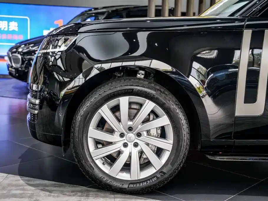 Land Rover Range Rover 2025 3.0 L6 400PS Vogue Long Wheelbase 2025 - thumbnail 7