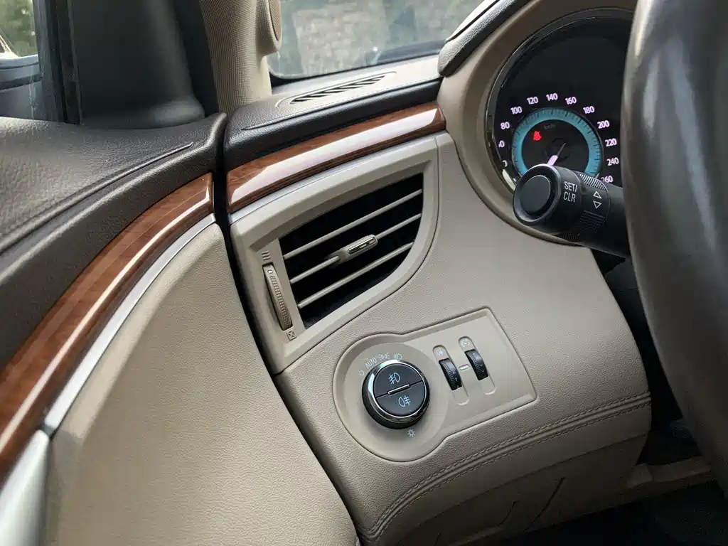 Buick Buick LaCrosse 2011 2.4L SIDI Luxury Edition 2011 - thumbnail 12