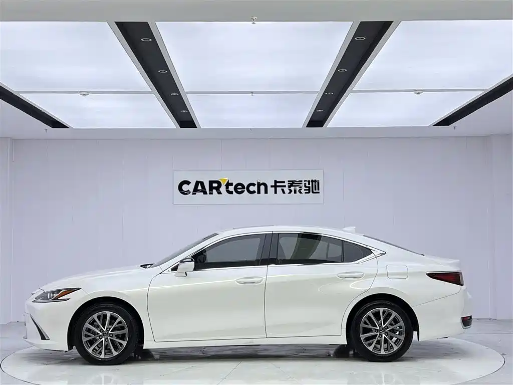 Lexus Lexus ES 2022 Model 200 Excellent Edition 2024 - thumbnail 8