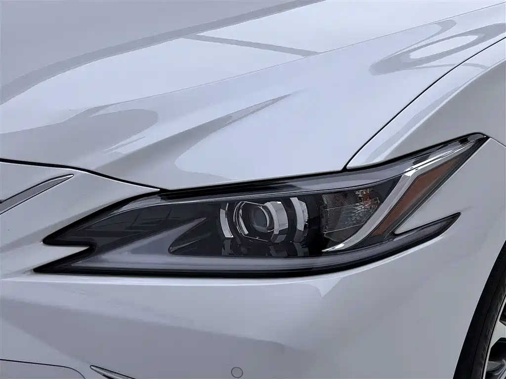 Lexus Lexus ES 2022 Model 200 Excellent Edition 2024 - thumbnail 9