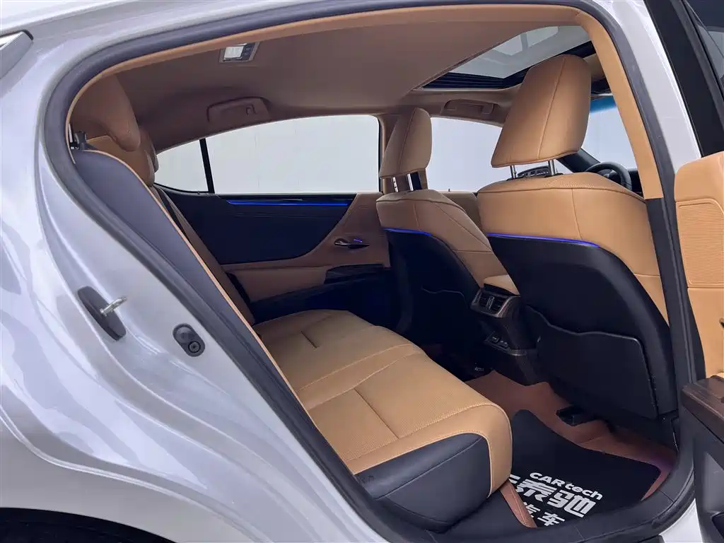 Lexus Lexus ES 2022 Model 200 Excellent Edition 2024 - thumbnail 23