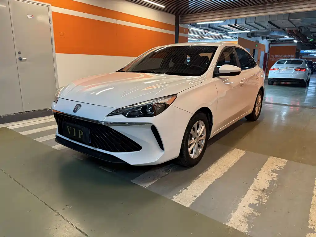 Roewe Roewe i5 2024 Model 1.5L CVT Premium Version 2024 - thumbnail 3