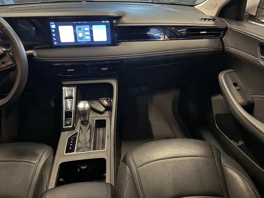 Roewe Roewe i5 2024 Model 1.5L CVT Premium Version 2024 - thumbnail 13