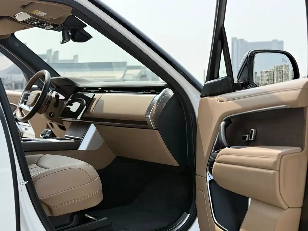 Land Rover Range Rover 2024 3.0 L6 400PS Autobiography Long Wheelbase 2024 - thumbnail 6
