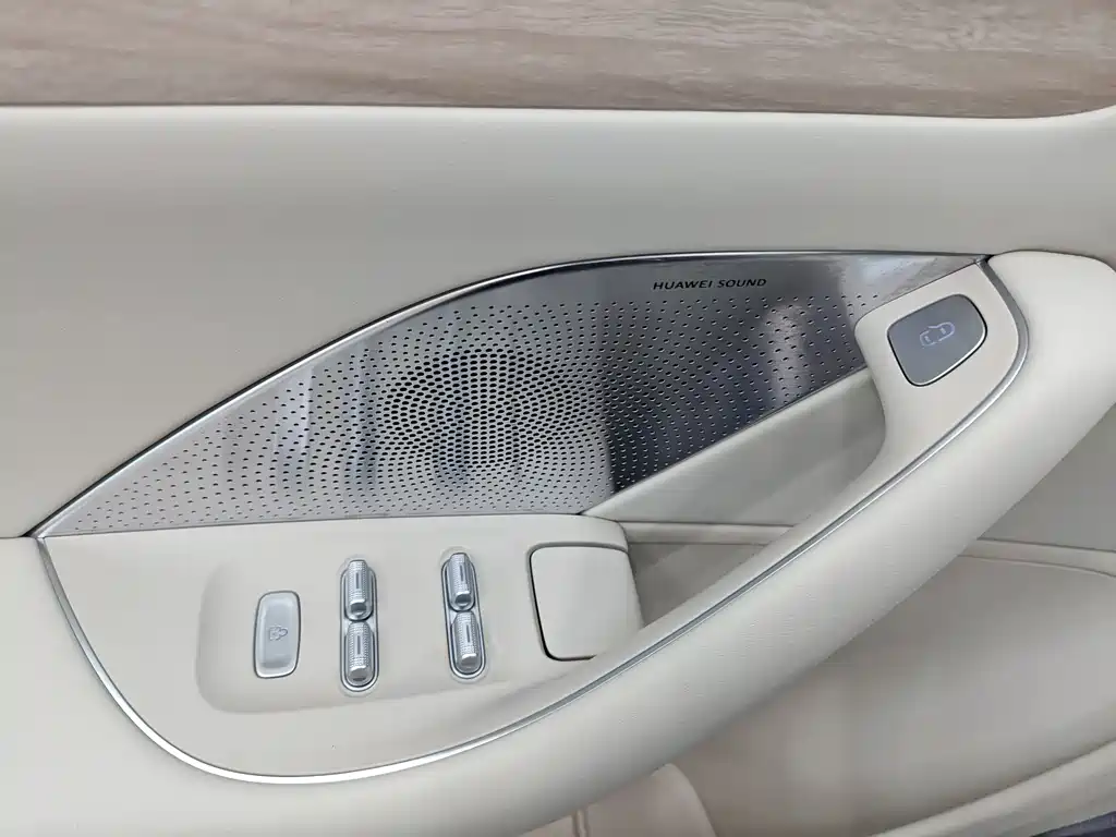 AITO Aito R7 2025 Edition Extended Range 331km Ultra 2025 - thumbnail 14