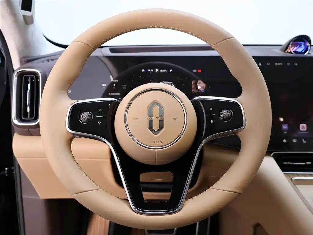 AITO AITO Aito M8 2025 Extended Range Max+ Edition 53.4kWh 6-Seat Version 192-line LiDAR 2025 - thumbnail 16