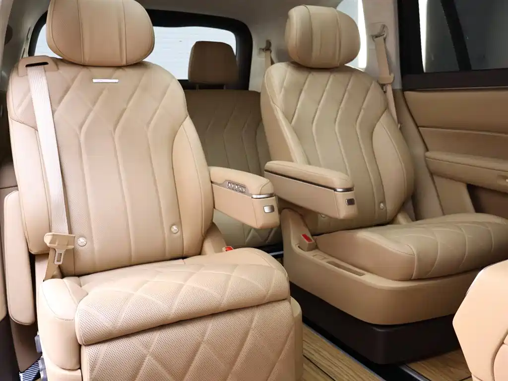 AITO AITO Aito M8 2025 Extended Range Max+ Edition 53.4kWh 6-Seat Version 192-line LiDAR 2025 - thumbnail 25
